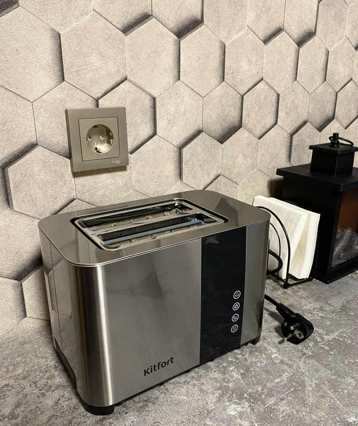 Kitfort Тостер KT-2047 (KT-2047) 850 Вт тостов - 2, серый металлик